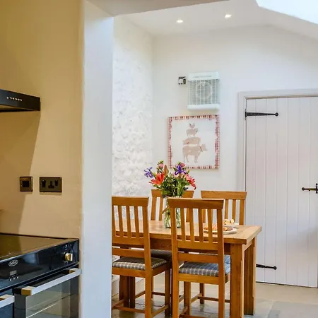 3 Bed In Bedale 81375 * Hackforth